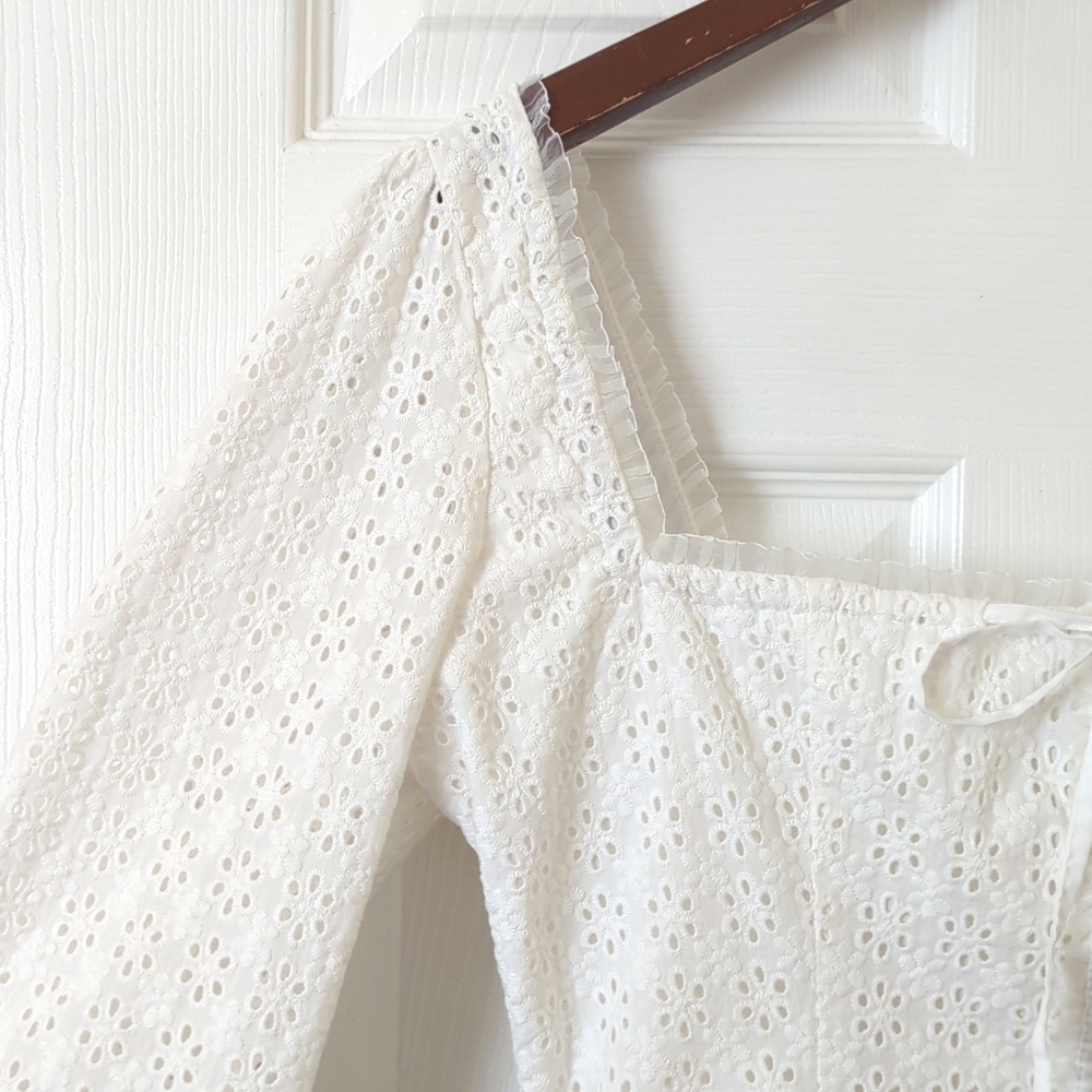 Joie Eyelet Embroidered Square Neck Form Fitting Long Sleeve Cropped Top White S - Picture 4 of 12